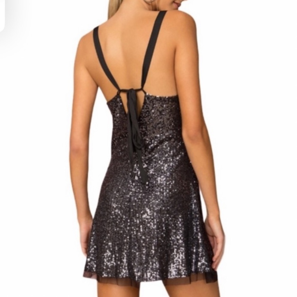 LAST SMALL FREE PEOPLE GOLD RUSH MINI DRESS IN BLACK ALLOVER SEQUINS AND TULLE - Picture 8 of 12